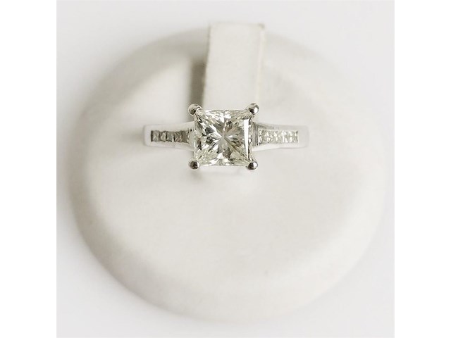 Ring diamond - afbeelding 1 van  7