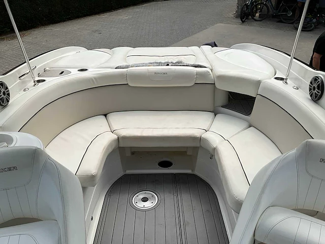 Rinker b412807 speedboot compleet met boottrailer - afbeelding 1 van  46