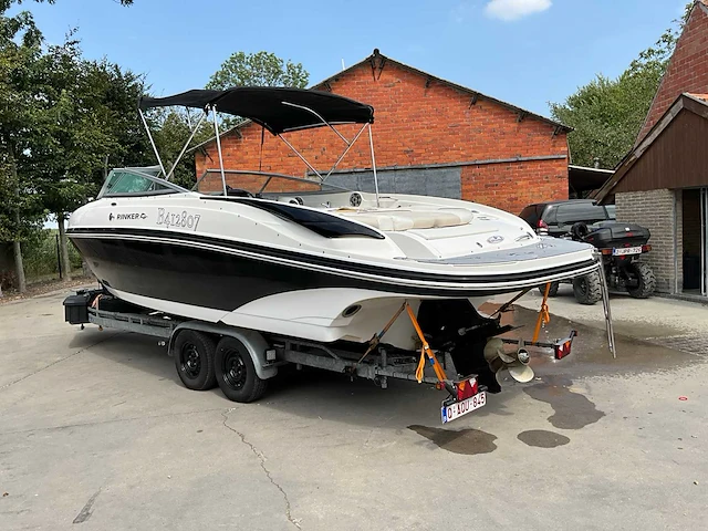 Rinker b412807 speedboot compleet met boottrailer - afbeelding 32 van  46