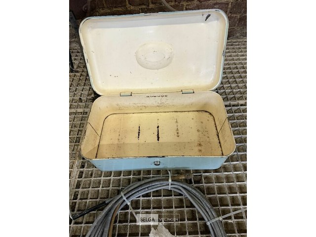 Riool ontstopper met ijzeren koffer - afbeelding 2 van  2