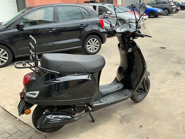 Riva znau50 scooter - afbeelding 8 van  11