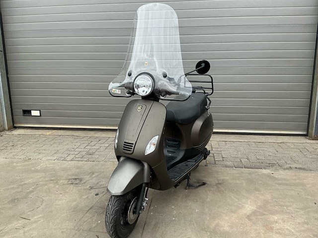 Riva znau50 scooter - afbeelding 1 van  17