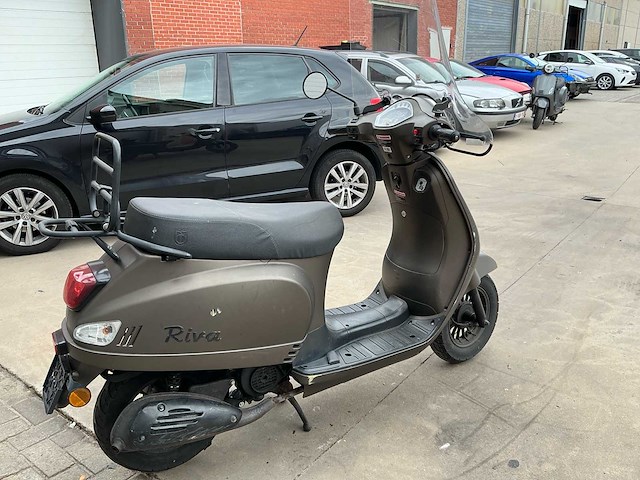 Riva znau50 scooter - afbeelding 15 van  17