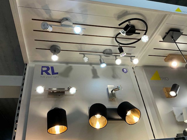 Rl lighting plafond -en wandlampen (42x) - afbeelding 7 van  13
