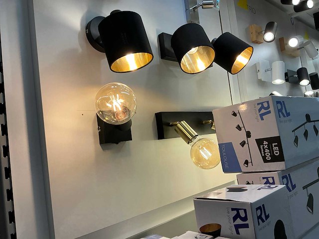 Rl lighting plafond -en wandlampen (42x) - afbeelding 8 van  13