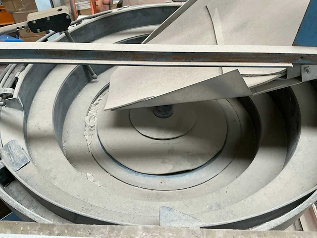 Rna vibrating bowl feeder - afbeelding 3 van  8