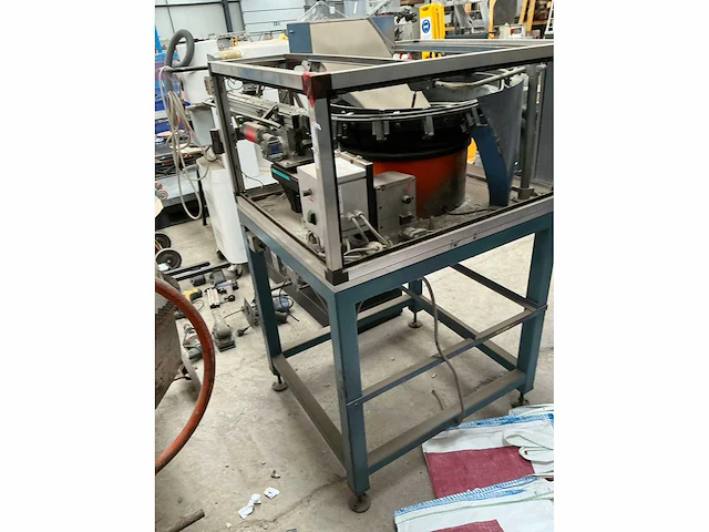 Rna vibrating bowl feeder - afbeelding 7 van  8