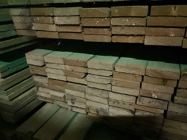 Rnd houten balken/planken 4,20 meter lengte (90x) - afbeelding 8 van  13