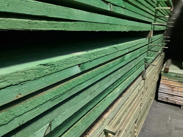 Rnd houten balken/planken 4,20 meter lengte (90x) - afbeelding 12 van  13