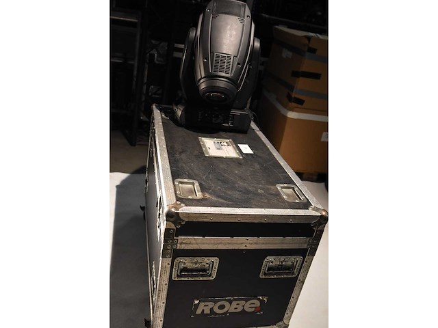 Robe - mmx - moving heads incl flightcase (2x) - afbeelding 2 van  3