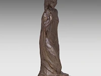 Robert van de velde (1895-1978), standing woman, patinated terracotta on a neoclassical oak column 47.5 cm. (18.69 in.), including column: 132.5 cm. (52.17 in.) - afbeelding 6 van  8
