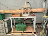 Robertson - hydraulische pers