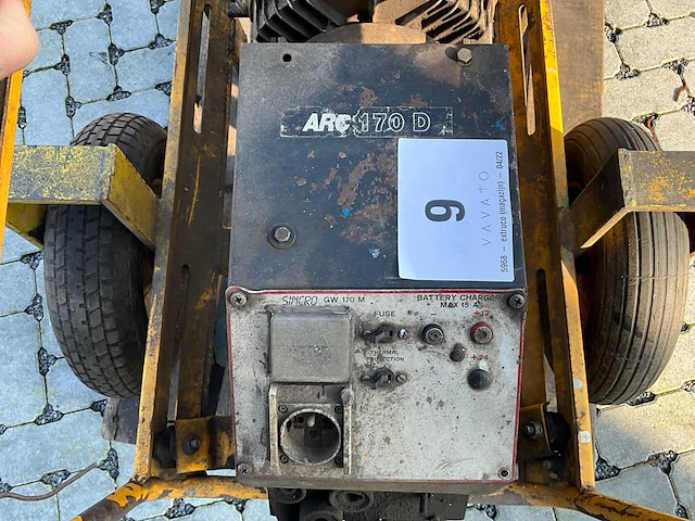 Robin diesel arc 170 d elektrode lasapparaat - afbeelding 12 van  14