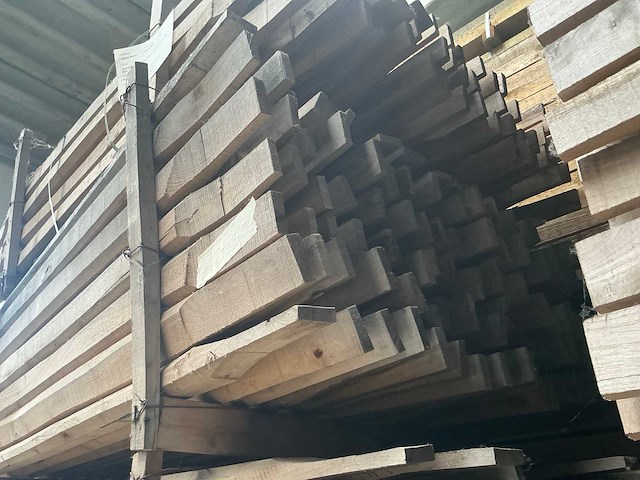 Robinia ligger gezaagd (100x) - afbeelding 2 van  4
