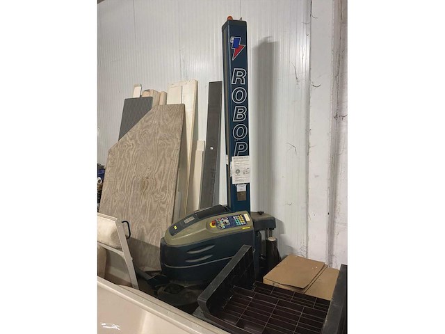 Robopac robot halfautomatische rekfoliewikkelrobot - afbeelding 1 van  6