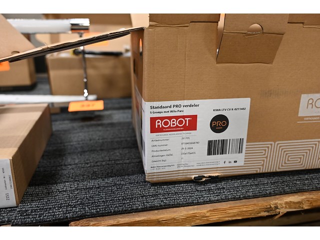 Robot 5 groeps verdeler met wilo pomp - afbeelding 2 van  2