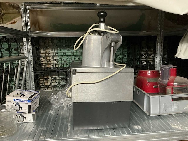 Robot coupe cl50 groentensnijder - afbeelding 3 van  5