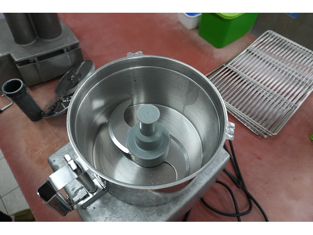 Robot coupe r502 v.v. cutter-mixer 5,5 liter - afbeelding 4 van  8