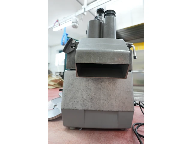 Robot coupe r502 v.v. cutter-mixer 5,5 liter - afbeelding 6 van  8