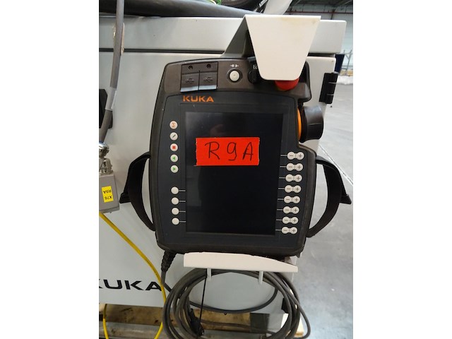 Robot kuka - afbeelding 3 van  13