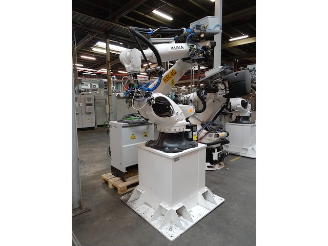 Robot kuka - afbeelding 7 van  13