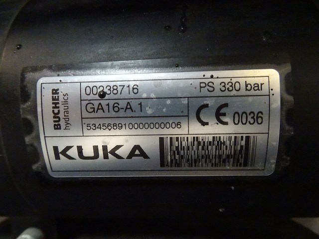 Robot kuka - afbeelding 7 van  9