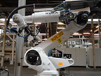 Robot kuka - afbeelding 2 van  9