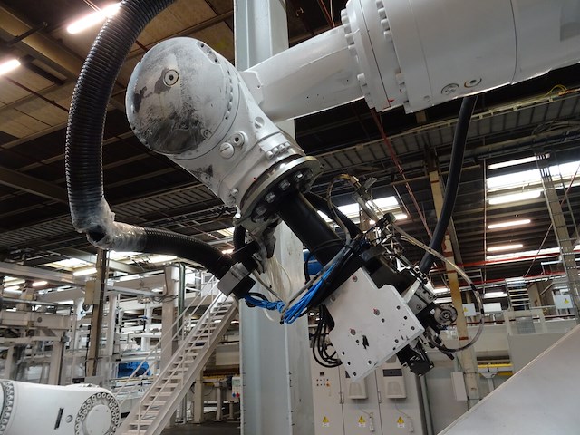 Robot kuka - afbeelding 3 van  9