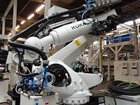 Robot kuka - afbeelding 5 van  12