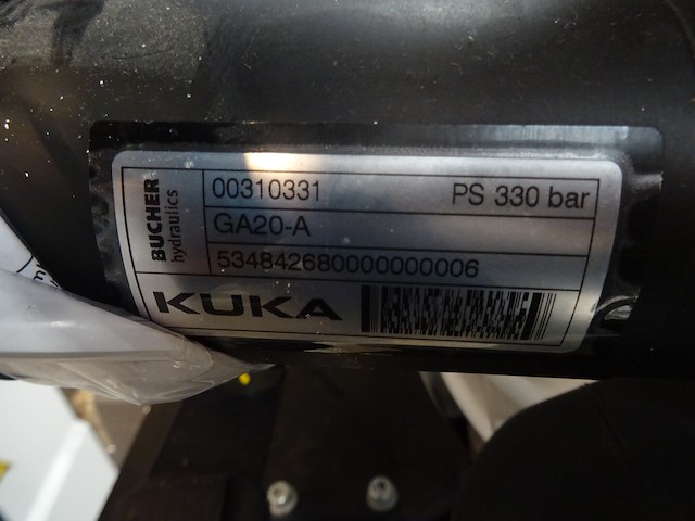 Robot kuka - afbeelding 10 van  12