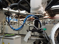 Robot kuka - afbeelding 7 van  11