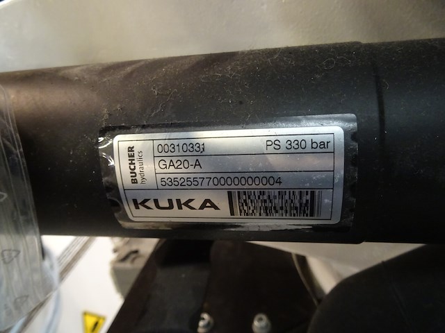 Robot kuka - afbeelding 9 van  11