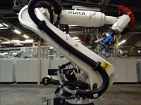 Robot kuka - afbeelding 3 van  10