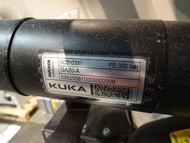 Robot kuka - afbeelding 7 van  10