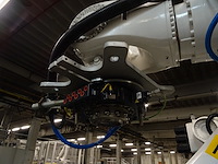 Robot kuka - afbeelding 7 van  12