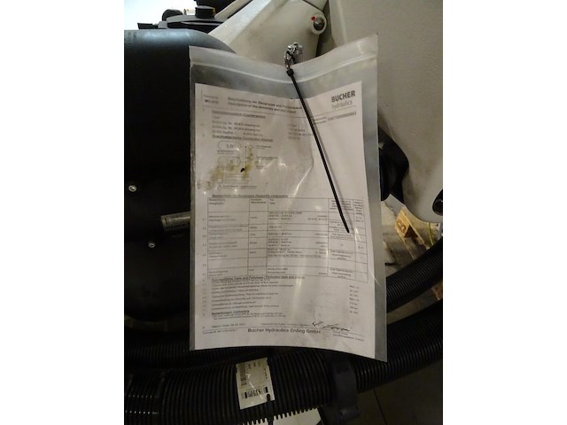 Robot kuka - afbeelding 10 van  12