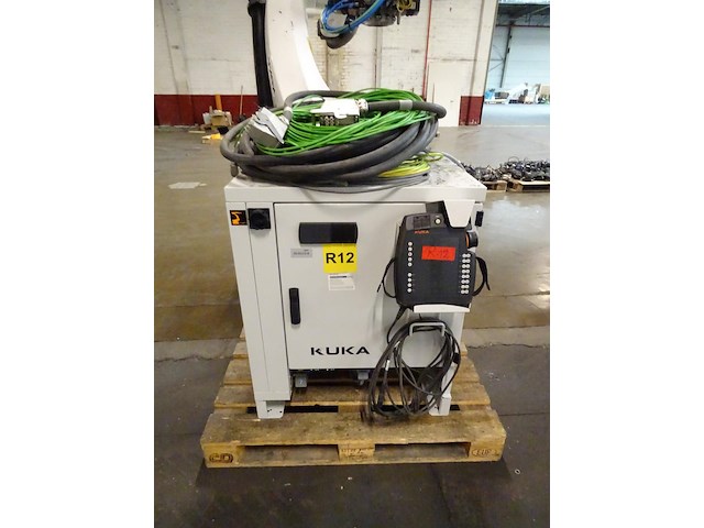 Robot kuka - afbeelding 12 van  12