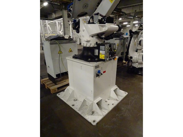 Robot kuka - afbeelding 5 van  11