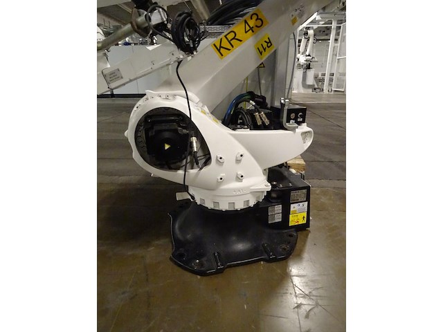 Robot kuka - afbeelding 5 van  11
