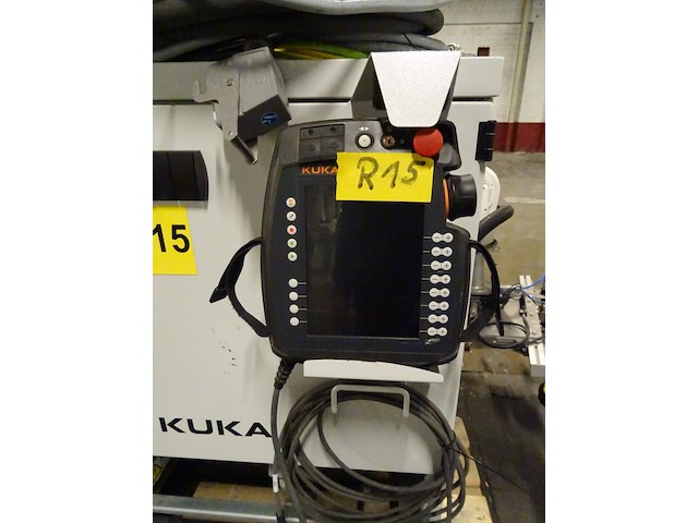 Robot kuka - afbeelding 10 van  10