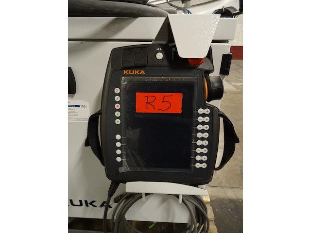 Robot kuka - afbeelding 2 van  11