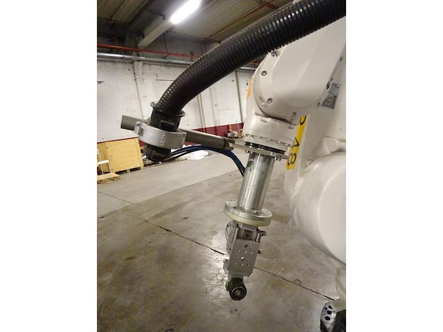 Robot kuka - afbeelding 7 van  10