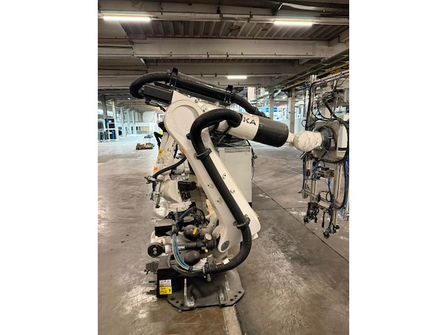 Robot kuka - afbeelding 2 van  10
