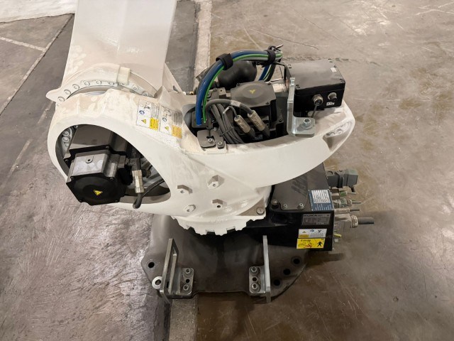 Robot kuka - afbeelding 5 van  10