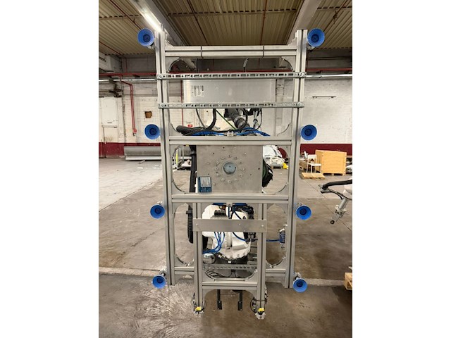 Robot kuka - afbeelding 8 van  10