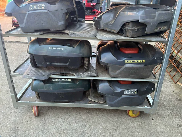 Robot lawn mower - afbeelding 6 van  10