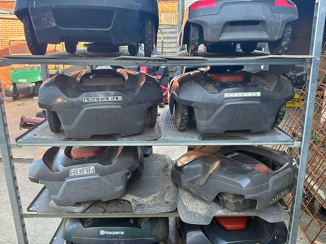 Robot lawn mower - afbeelding 7 van  10