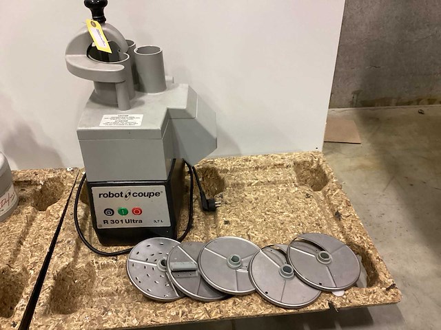 Robotcoupe r301 ultra overige fruit- en groenteverwerking - afbeelding 1 van  4