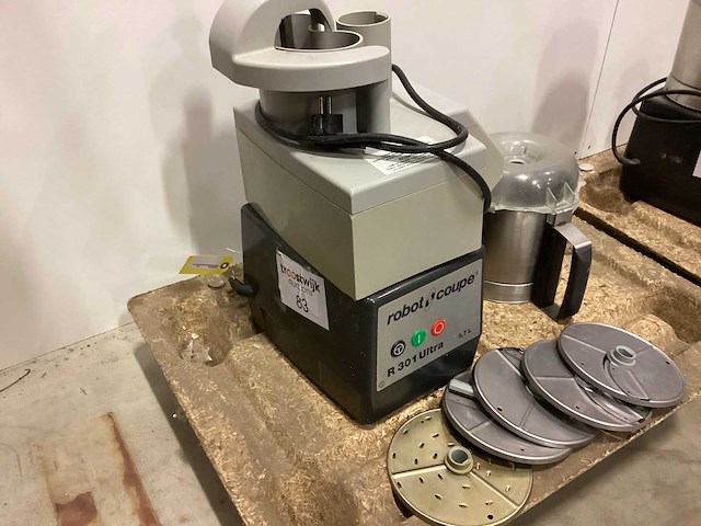 Robotcoupe r301 ultra overige fruit- en groenteverwerking - afbeelding 2 van  3