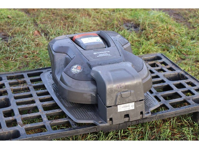 Robotmaaier husqvarna cs p12/p15 2020 - afbeelding 1 van  1